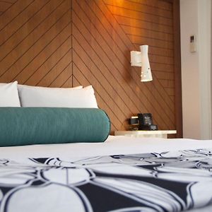 Club Suite King Bed